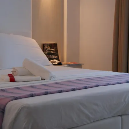 Apartahotel Aprilia 3*