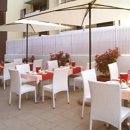 Aprilia 4* غرادو