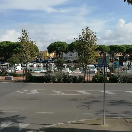Aparthotel Aprilia