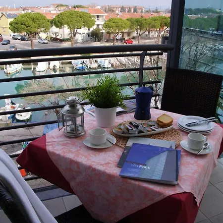 Aprilia Lejlighedshotel 3*