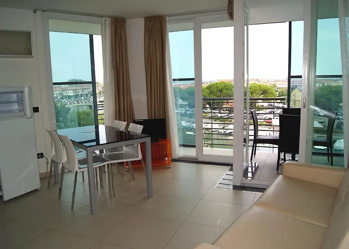 Hotel apartamentowy Aprilia